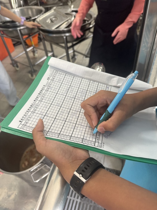 南市啟動校園廚餘減量 菜單優化×食育並進 11月每日廚餘大減逾2公噸