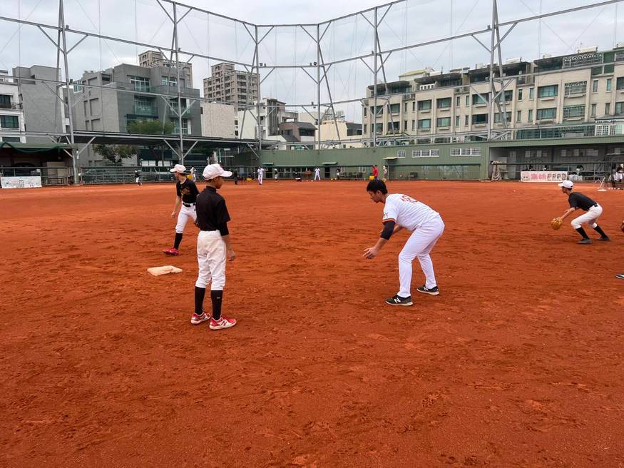 臺南市城市棒球隊勇奪2025年爆米花聯盟賽殿軍 持續展現城市棒球競爭力