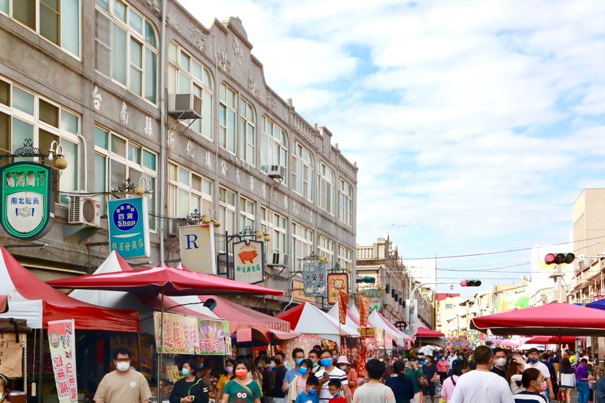 馬到成功迎新春！逛新化年貨大街、遊虎頭埤、訪奇美博物館 臺南春節樂購遊一次滿足