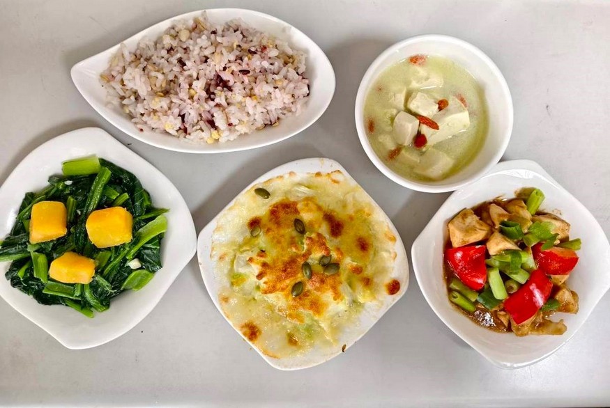 蔬食當道 食在有梗！南市午餐各校發揮巧思打造素食特餐 不吃肉營養一樣到位