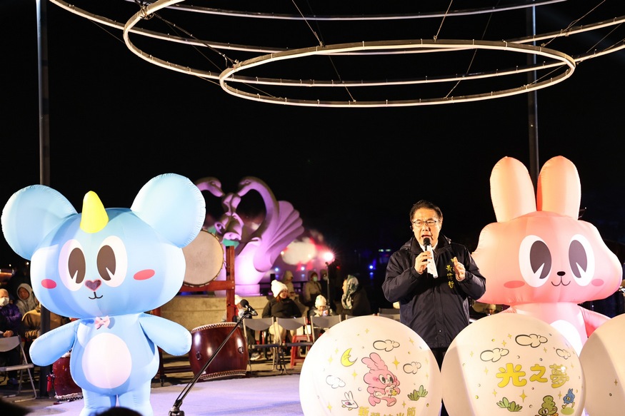 2026新營波光節登場　原創IP共構光影打造天鵝湖夢境場域