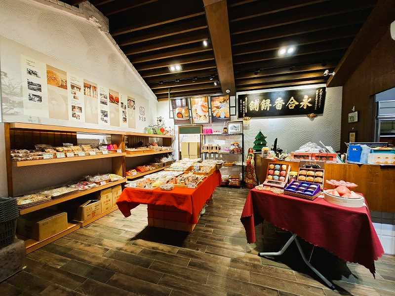 「鹹甜引路臺南味」開業逾一甲子，「永合香餅舖」第四代生力軍將祭祀糕餅視覺化，打造時尚餅舖