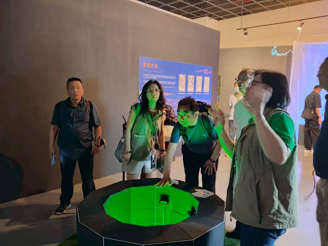 遠藤洋路教育長參訪嘉義市博物館